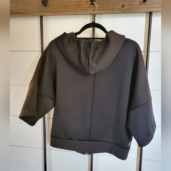 Reebok jacket - Picture 3 of 3